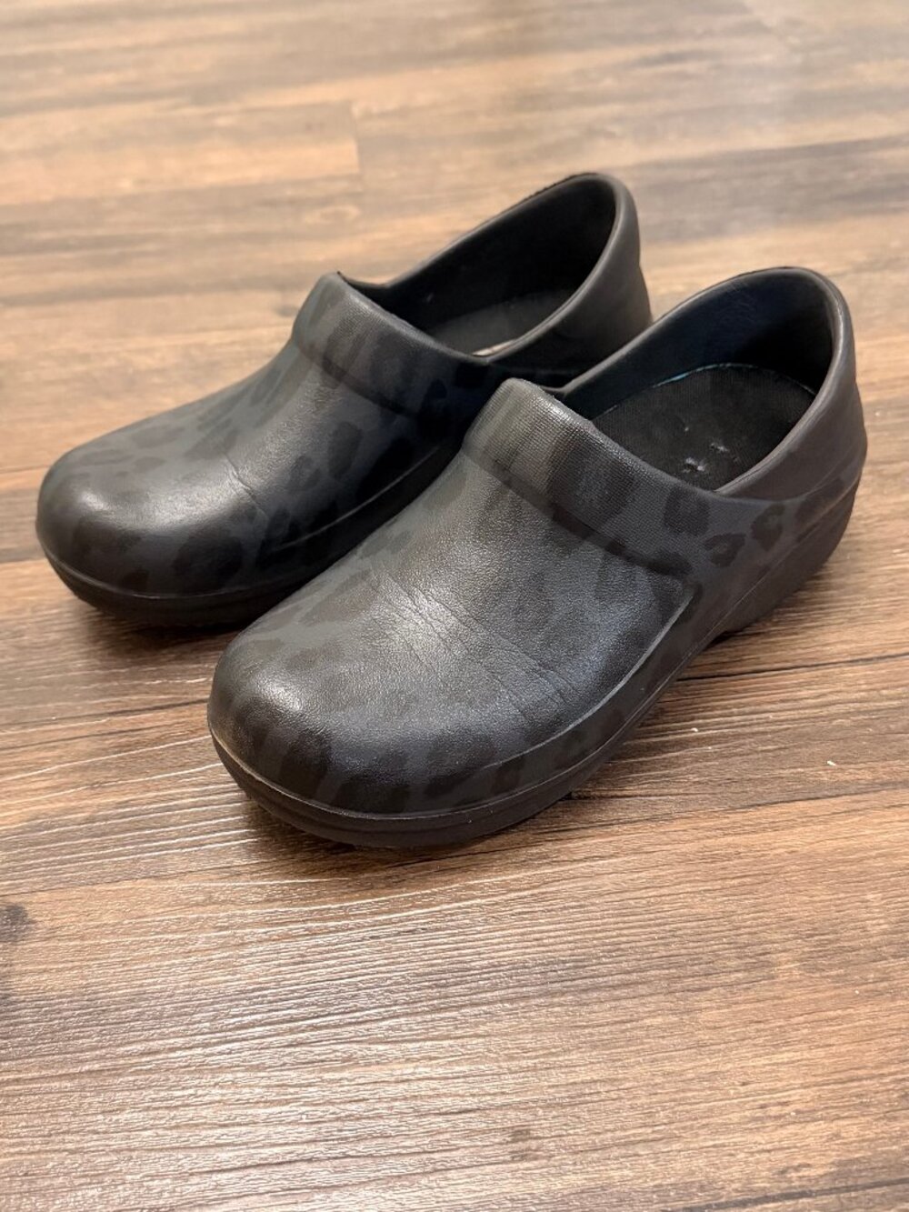 Crocs Clog Leopard Print Size 6
